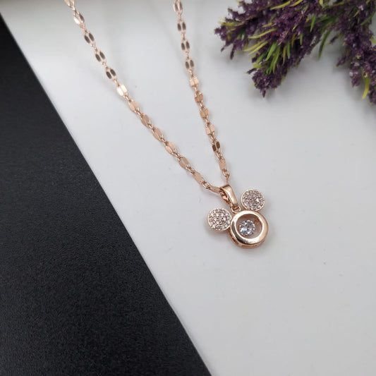 Elegant Gold Finish Pendant Chain