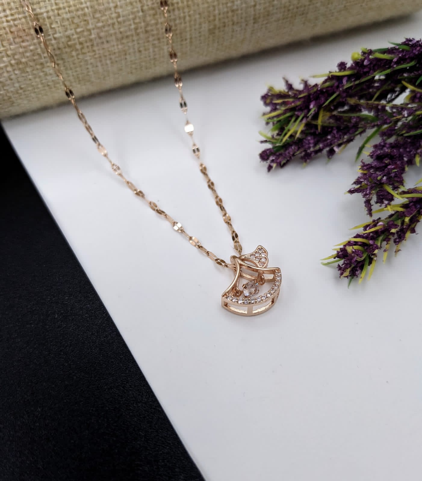 Surogya Stylish Chain with Pendant