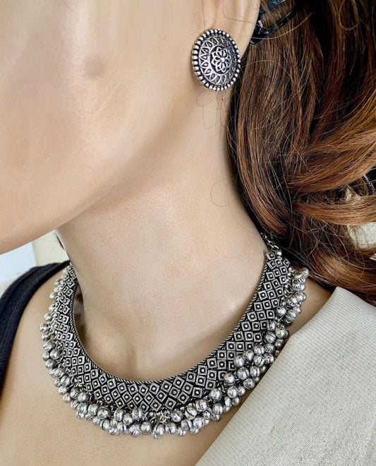 Surogya Royal Look Necklace with Matching Earrings