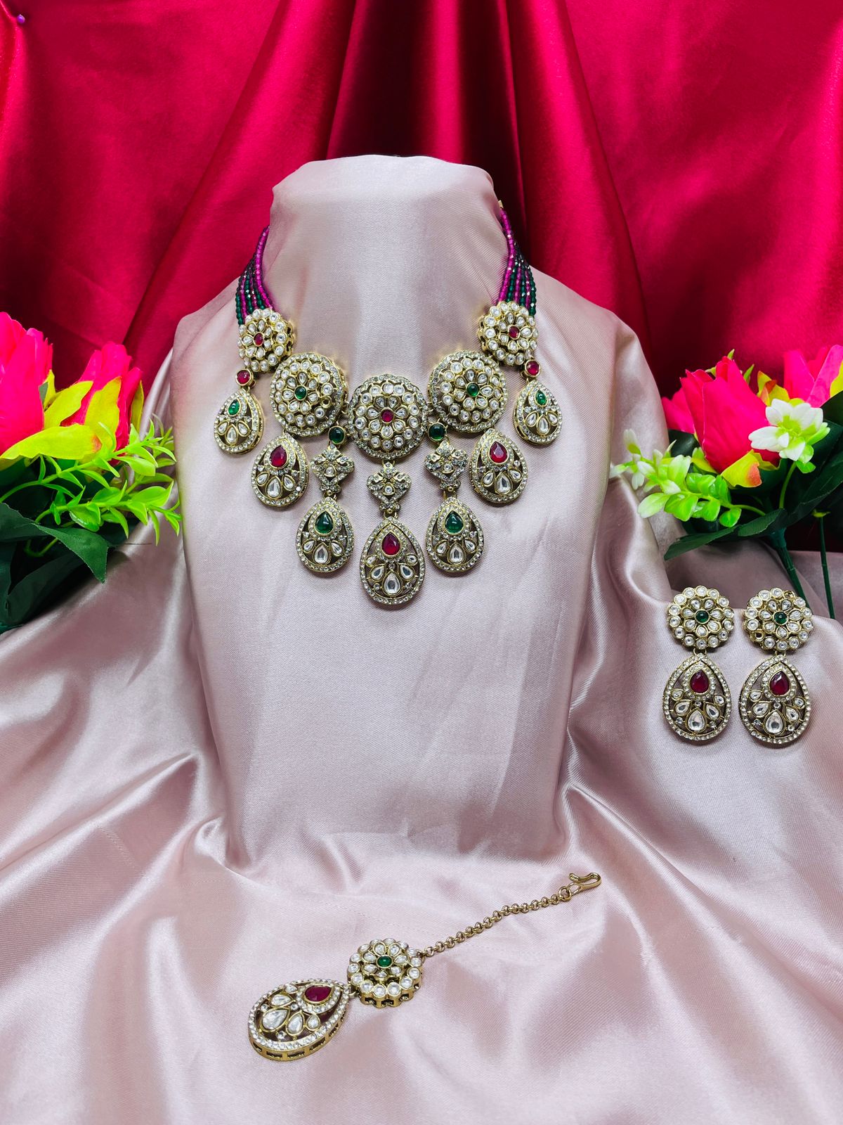 Surogya Fashionable Necklace Set