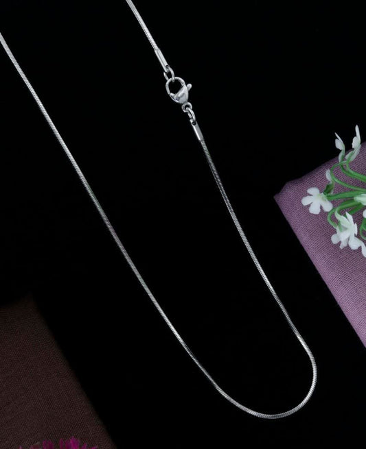 Traditional Gold Finish Chain for Women